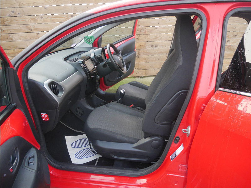 Citroen C1 1.0 VTi Flair Hatchback 5dr Petrol Manual Euro 5 (68 ps) 5dr Manual 2026