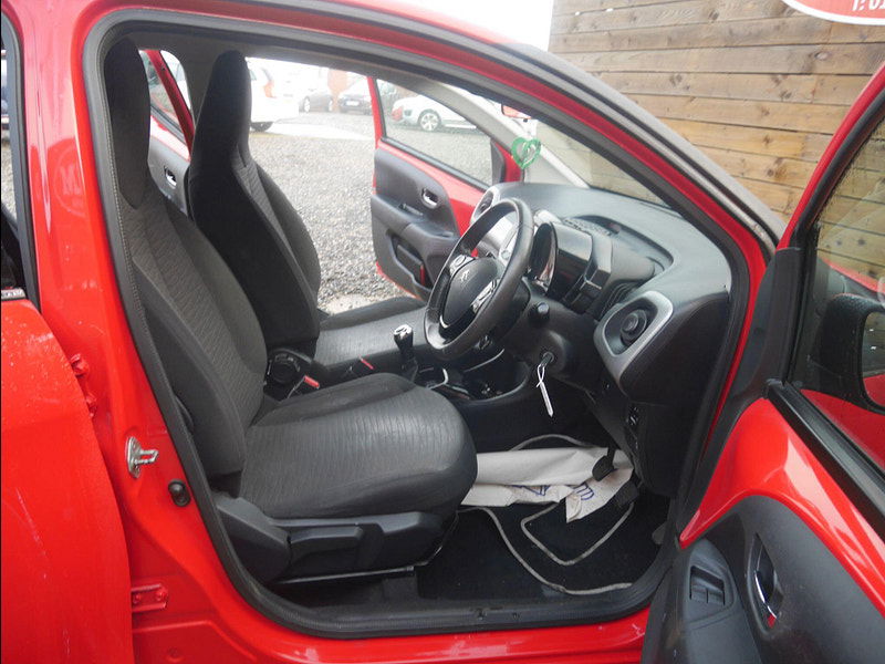 Citroen C1 1.0 VTi Flair Hatchback 5dr Petrol Manual Euro 5 (68 ps) 5dr Manual 2026