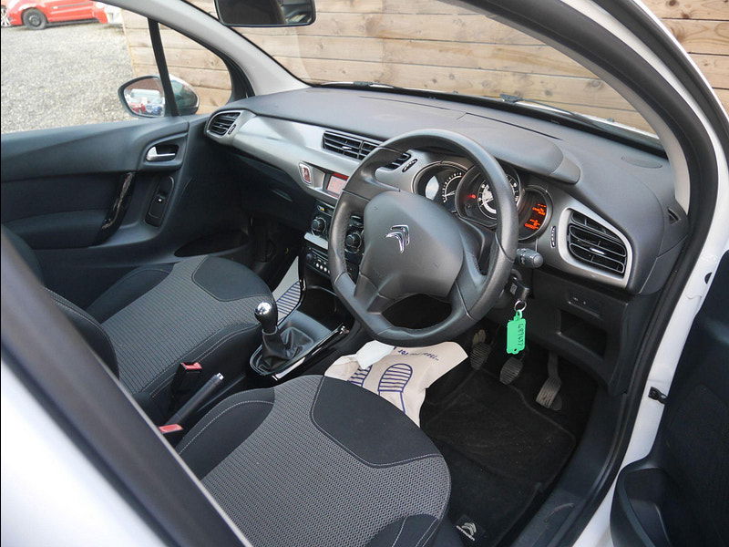 Citroen C3 1.2 VTi Selection Hatchback 5dr Petrol Manual Euro 5 (82 ps) 5dr Manual 2026