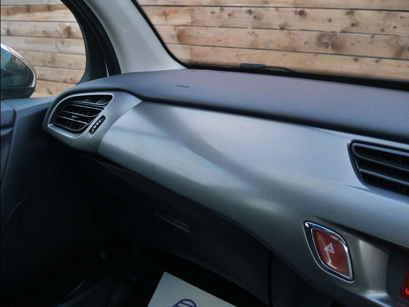 Citroen C3 1.2 VTi Selection Hatchback 5dr Petrol Manual Euro 5 (82 ps) 5dr Manual 2026