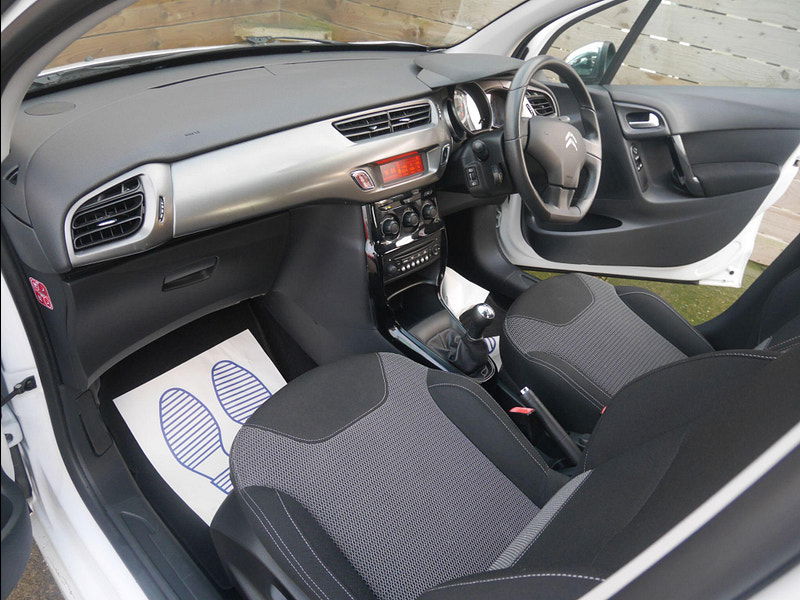 Citroen C3 1.2 VTi Selection Hatchback 5dr Petrol Manual Euro 5 (82 ps) 5dr Manual 2026