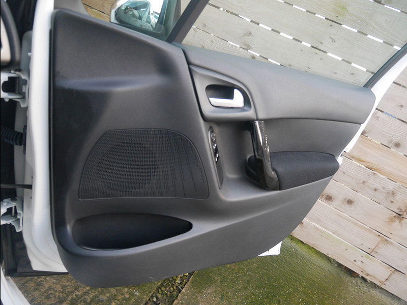 Citroen C3 1.2 VTi Selection Hatchback 5dr Petrol Manual Euro 5 (82 ps) 5dr Manual 2026