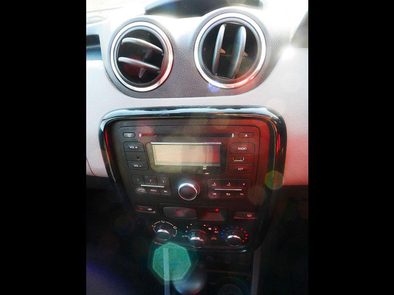 Dacia Duster 1.5 dCi Laureate Euro 5 5dr 5dr Manual 2025