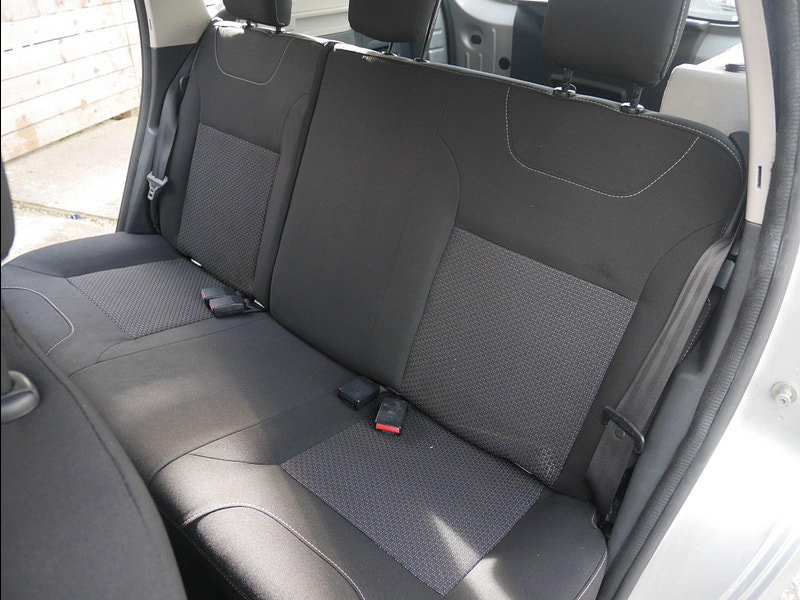 Dacia Duster 1.5 dCi Laureate SUV 5dr Diesel Manual 4WD Euro 5 (110 ps) 5dr Manual 2026