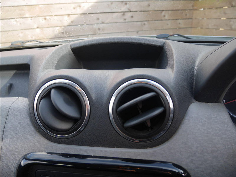 Dacia Duster 1.5 dCi Laureate SUV 5dr Diesel Manual 4WD Euro 5 (110 ps) 5dr Manual 2026