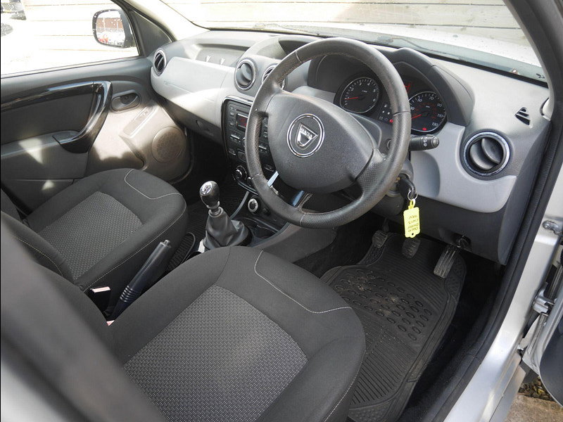 Dacia Duster 1.5 dCi Laureate SUV 5dr Diesel Manual 4WD Euro 5 (110 ps) 5dr Manual 2026