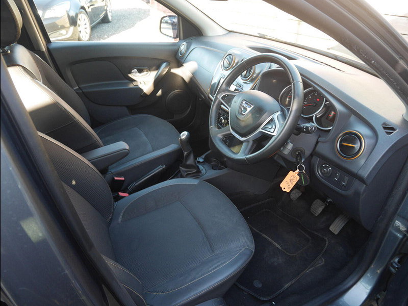 Dacia Logan MCV Stepway 1.5 dCi SE Summit Estate 5dr Diesel Manual Euro 6 (s/s) (90 ps) 5dr Manual 2026