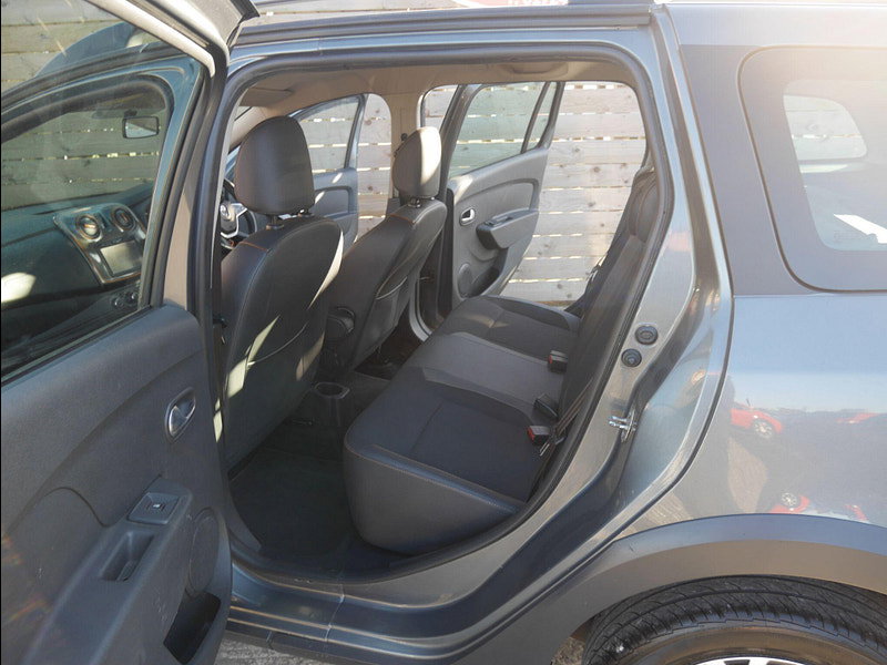 Dacia Logan MCV Stepway 1.5 dCi SE Summit Estate 5dr Diesel Manual Euro 6 (s/s) (90 ps) 5dr Manual 2026