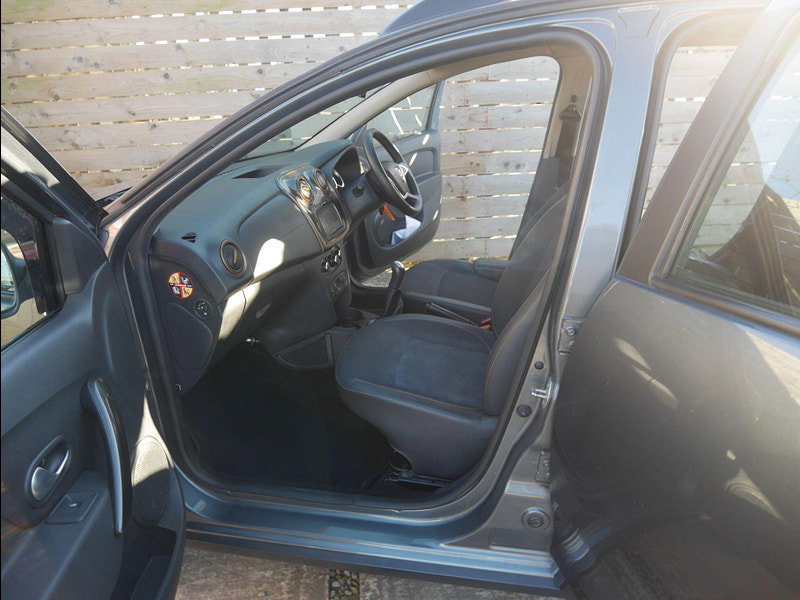 Dacia Logan MCV Stepway 1.5 dCi SE Summit Estate 5dr Diesel Manual Euro 6 (s/s) (90 ps) 5dr Manual 2026