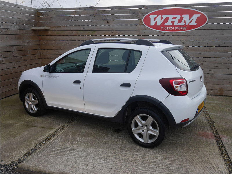 Dacia Sandero Stepway 0.9 TCe Ambiance Hatchback 5dr Petrol Manual Euro 5 (90 ps) 5dr Manual 2025