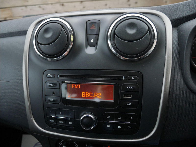 Dacia Sandero Stepway 0.9 TCe Ambiance Hatchback 5dr Petrol Manual Euro 5 (90 ps) 5dr Manual 2025