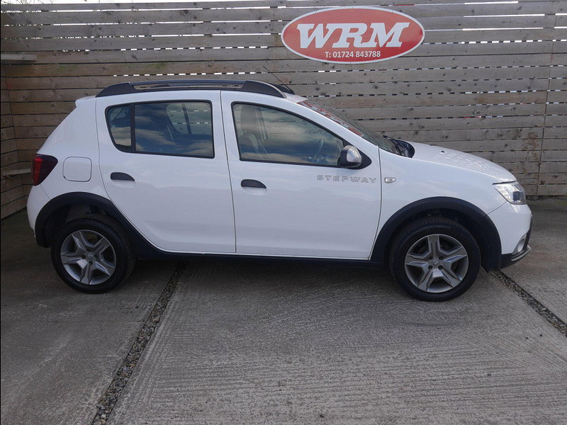 Dacia Sandero Stepway 0.9 TCe Laureate Hatchback 5dr Petrol Manual Euro 6 (s/s) (90 ps) 5dr Manual 2026