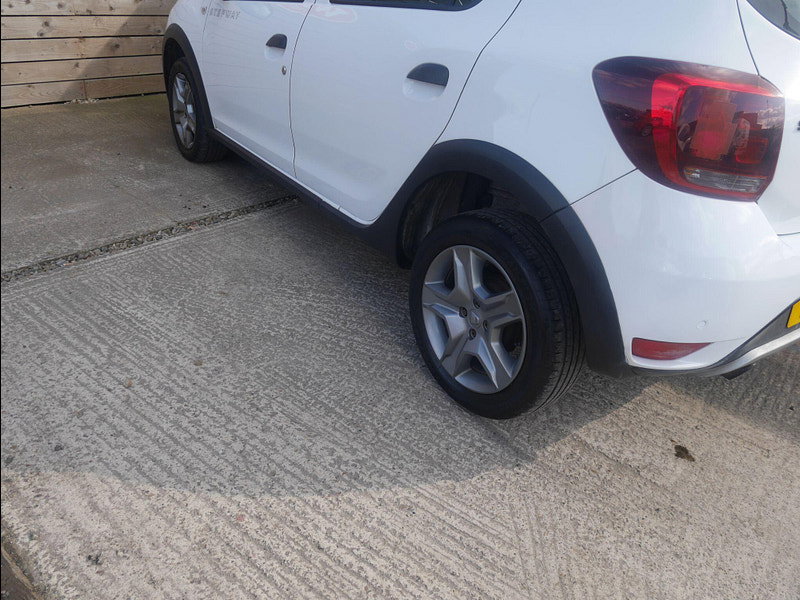 Dacia Sandero Stepway 0.9 TCe Laureate Hatchback 5dr Petrol Manual Euro 6 (s/s) (90 ps) 5dr Manual 2026