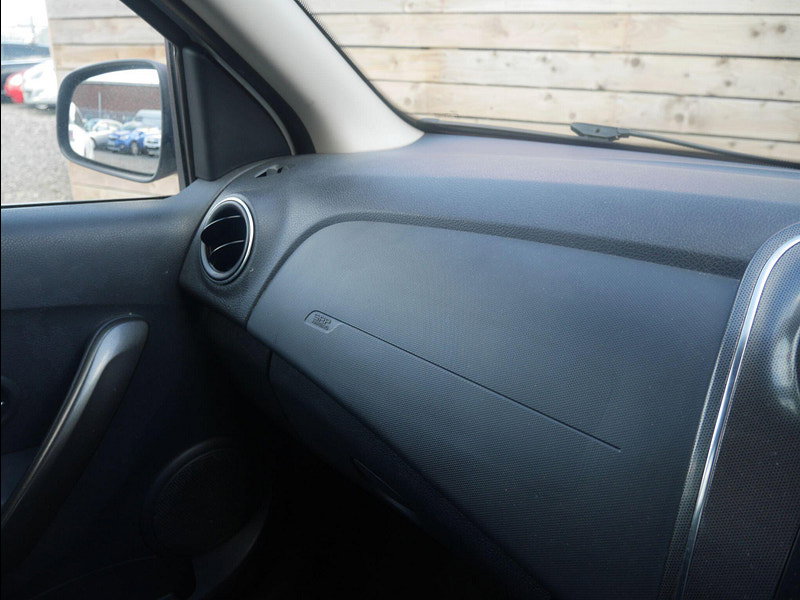 Dacia Sandero Stepway 0.9 TCe Laureate Hatchback 5dr Petrol Manual Euro 6 (s/s) (90 ps) 5dr Manual 2026