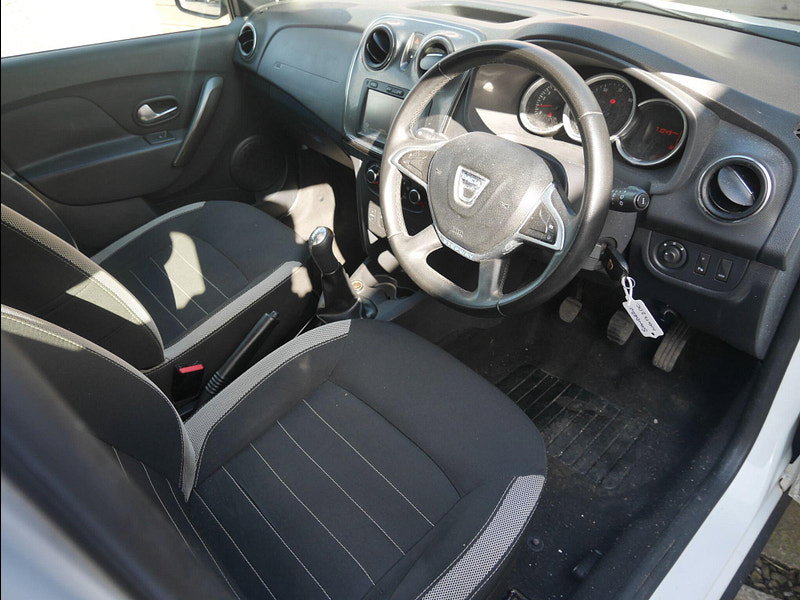 Dacia Sandero Stepway 0.9 TCe Laureate Hatchback 5dr Petrol Manual Euro 6 (s/s) (90 ps) 5dr Manual 2026