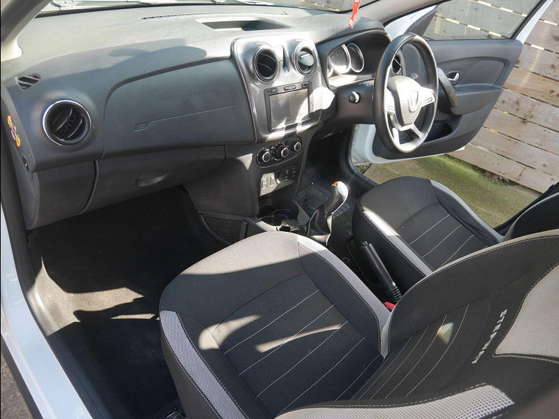 Dacia Sandero Stepway 0.9 TCe Laureate Hatchback 5dr Petrol Manual Euro 6 (s/s) (90 ps) 5dr Manual 2026