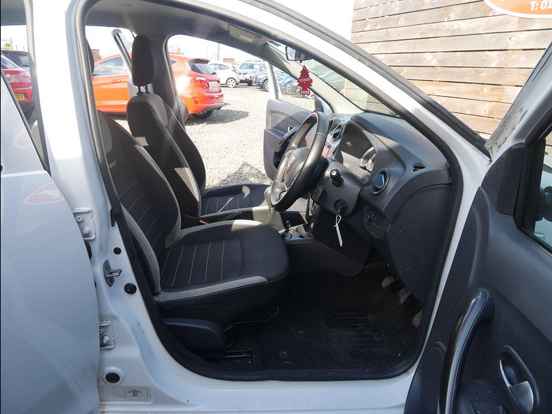 Dacia Sandero Stepway 0.9 TCe Laureate Hatchback 5dr Petrol Manual Euro 6 (s/s) (90 ps) 5dr Manual 2026