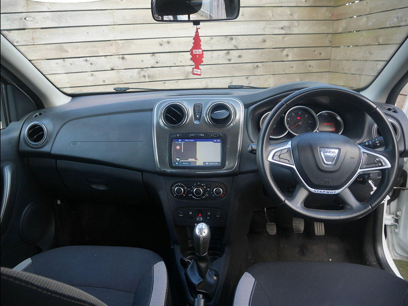 Dacia Sandero Stepway 0.9 TCe Laureate Hatchback 5dr Petrol Manual Euro 6 (s/s) (90 ps) 5dr Manual 2026