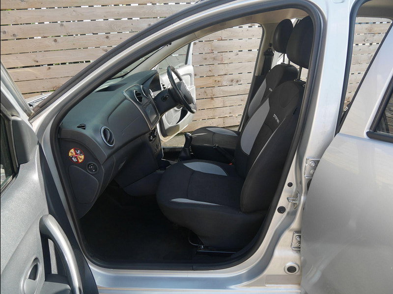 Dacia Sandero Stepway 1.5 dCi Laureate Hatchback 5dr Diesel Manual Euro 6 (s/s) (90 ps) 5dr Manual 2026