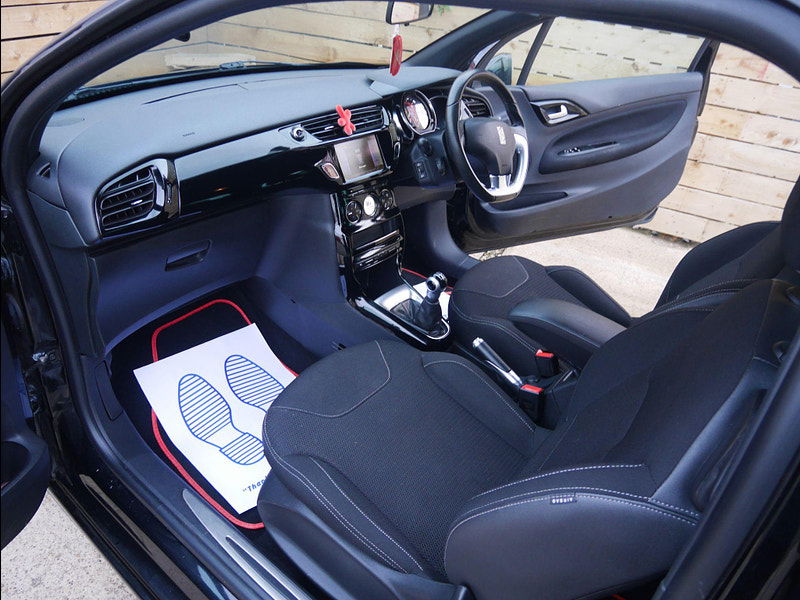 DS Automobiles DS 3 1.2 PureTech Connected Chic Euro 6 3dr 3dr Manual 2025