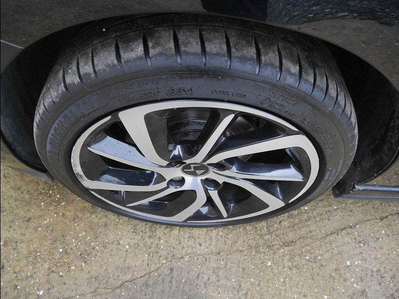 DS Automobiles DS 3 1.2 PureTech Connected Chic Hatchback 3dr Petrol Manual Euro 6 (s/s) (110 ps) 3dr Manual 2025