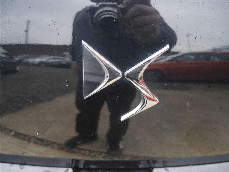 DS Automobiles DS 3 1.2 PureTech Connected Chic Hatchback 3dr Petrol Manual Euro 6 (s/s) (110 ps) 3dr Manual 2025