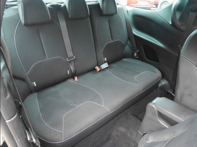 DS Automobiles DS 3 1.2 PureTech Connected Chic Hatchback 3dr Petrol Manual Euro 6 (s/s) (110 ps) 3dr Manual 2025