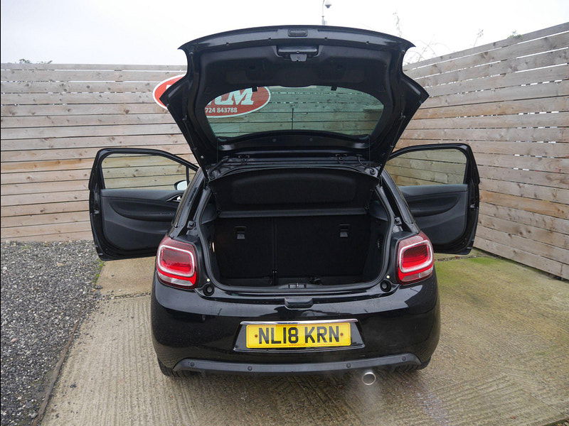 DS Automobiles DS 3 1.2 PureTech Connected Chic Hatchback 3dr Petrol Manual Euro 6 (s/s) (110 ps) 3dr Manual 2025