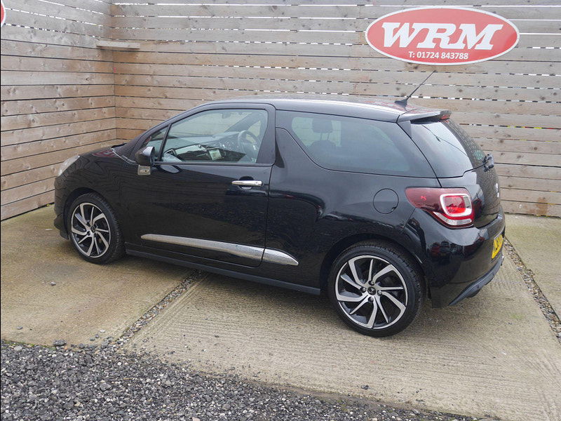 DS Automobiles DS 3 1.2 PureTech Connected Chic Hatchback 3dr Petrol Manual Euro 6 (s/s) (110 ps) 3dr Manual 2025