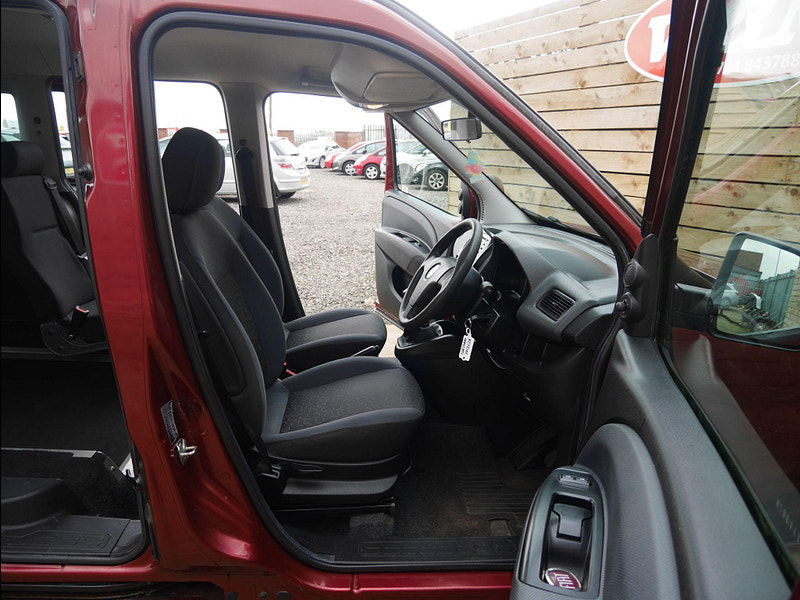 Fiat Doblo 1.4 16v MyLife (s/s) 5dr 5dr Manual 2025