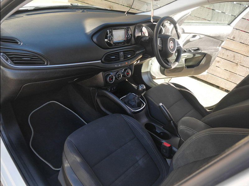 Fiat Tipo 1.3 MultiJetII Lounge Hatchback 5dr Diesel Manual Euro 6 (s/s) (95 ps) 5dr Manual 2026