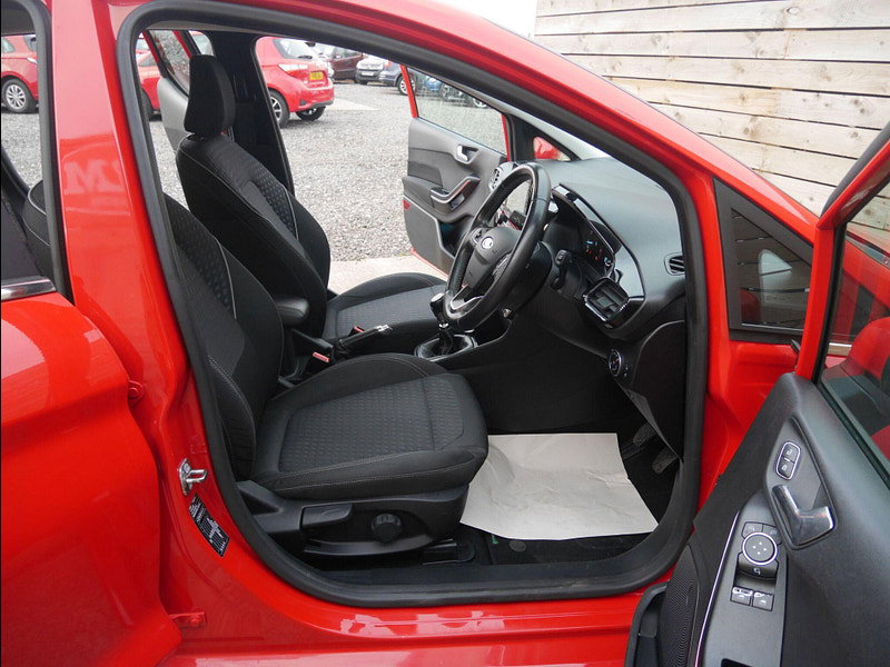 Ford Fiesta 1.0T EcoBoost Titanium Hatchback 5dr Petrol Manual Euro 6 (s/s) (125 ps) 5dr Manual 2026