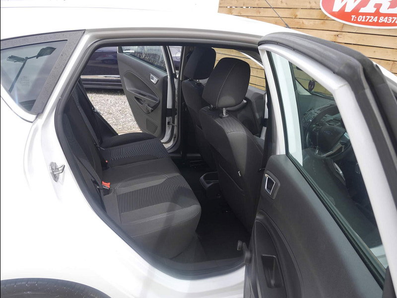 Ford Fiesta 1.0T EcoBoost Zetec Euro 5 (s/s) 5dr 5dr Manual 2026