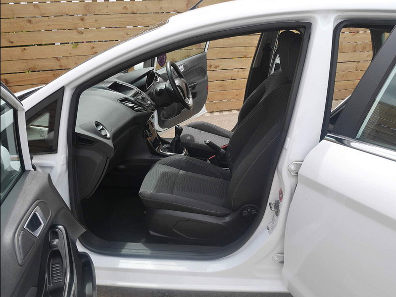 Ford Fiesta 1.0T EcoBoost Zetec Euro 5 (s/s) 5dr 5dr Manual 2026