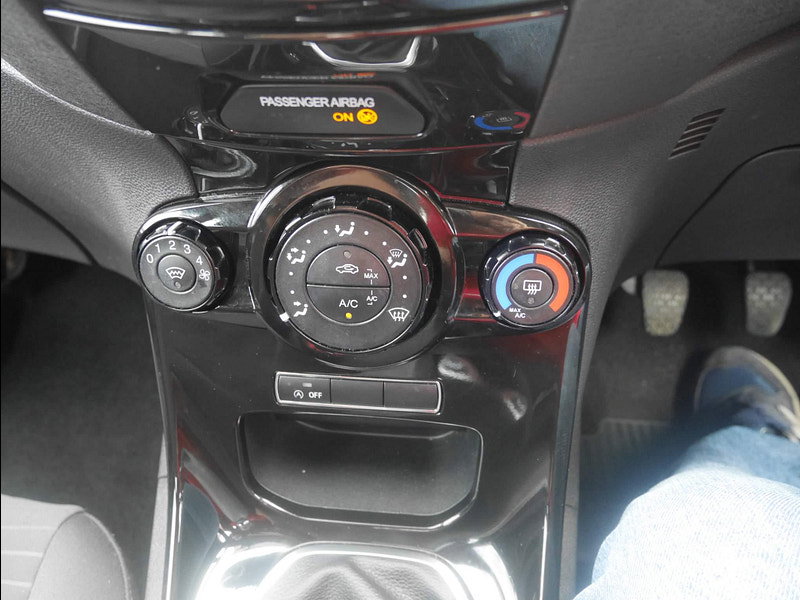 Ford Fiesta 1.0T EcoBoost Zetec Euro 5 (s/s) 5dr 5dr Manual 2026