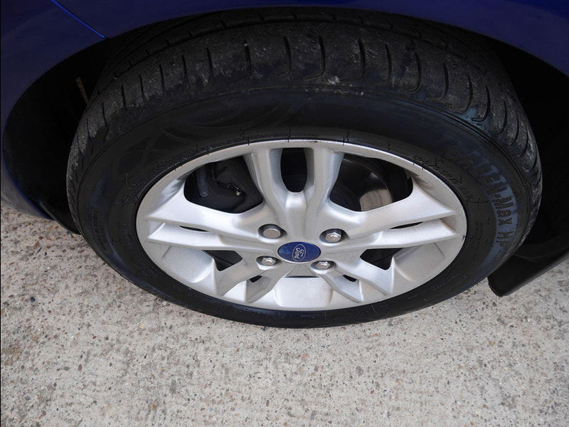 Ford Fiesta 1.0T EcoBoost Zetec Euro 6 (s/s) 5dr 5dr Manual 2025
