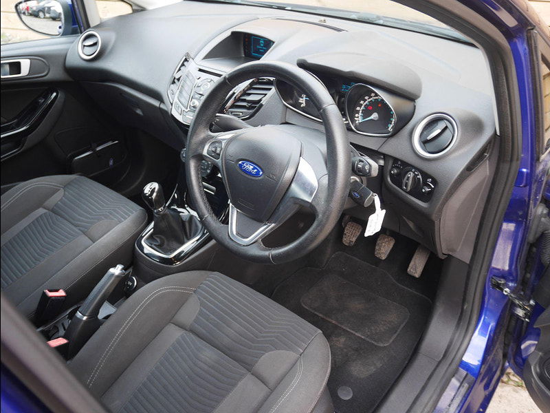 Ford Fiesta 1.0T EcoBoost Zetec Euro 6 (s/s) 5dr 5dr Manual 2025
