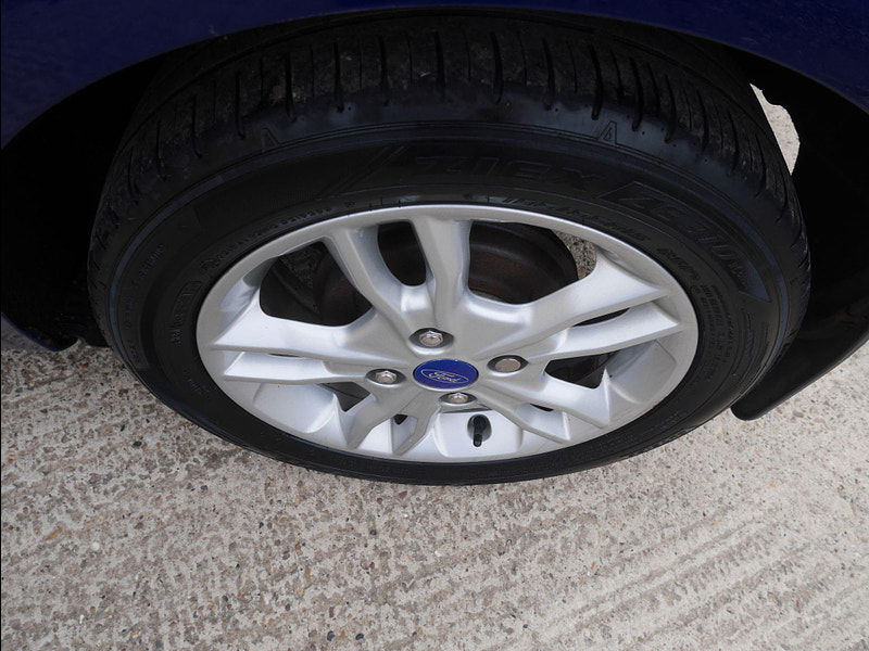 Ford Fiesta 1.0T EcoBoost Zetec Euro 6 (s/s) 5dr 5dr Manual 2025