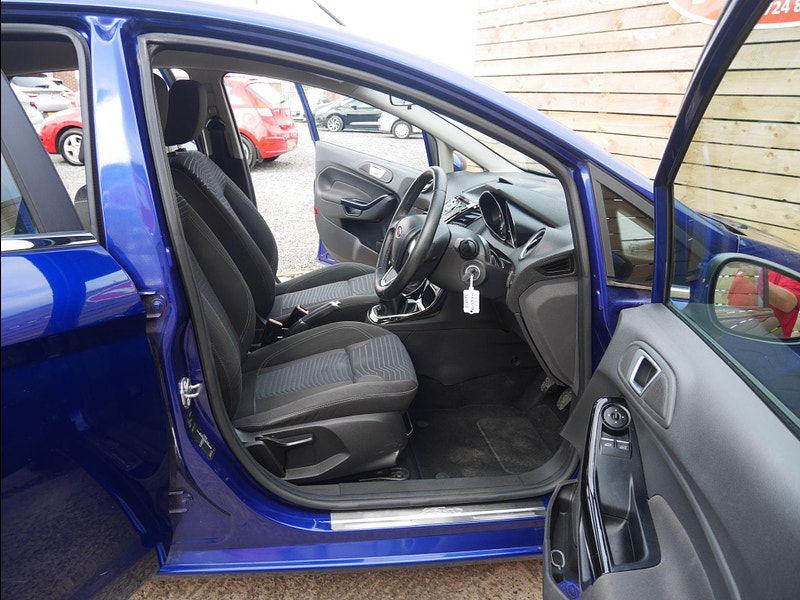 Ford Fiesta 1.0T EcoBoost Zetec Euro 6 (s/s) 5dr 5dr Manual 2025