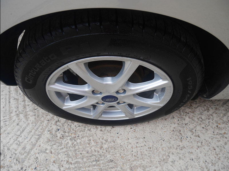 Ford Fiesta 1.0T EcoBoost Zetec Euro 6 (s/s) 5dr 5dr Manual 2025