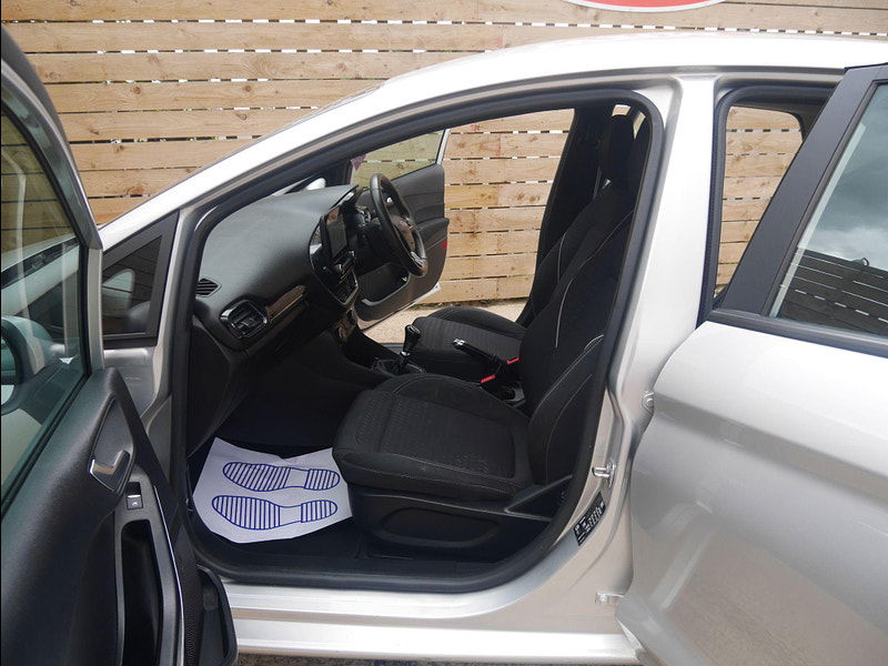 Ford Fiesta 1.0T EcoBoost Zetec Euro 6 (s/s) 5dr 5dr Manual 2025