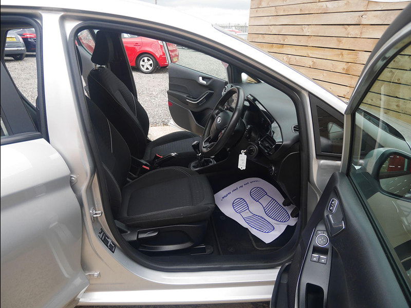 Ford Fiesta 1.0T EcoBoost Zetec Euro 6 (s/s) 5dr 5dr Manual 2025