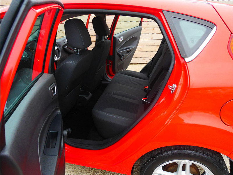 Ford Fiesta 1.0T EcoBoost Zetec Hatchback 5dr Petrol Manual Euro 5 (s/s) (100 ps) 5dr Manual 2025