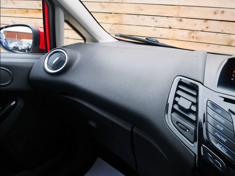 Ford Fiesta 1.0T EcoBoost Zetec Hatchback 5dr Petrol Manual Euro 5 (s/s) (100 ps) 5dr Manual 2025