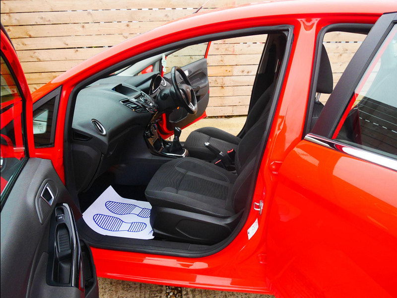 Ford Fiesta 1.0T EcoBoost Zetec Hatchback 5dr Petrol Manual Euro 5 (s/s) (100 ps) 5dr Manual 2025