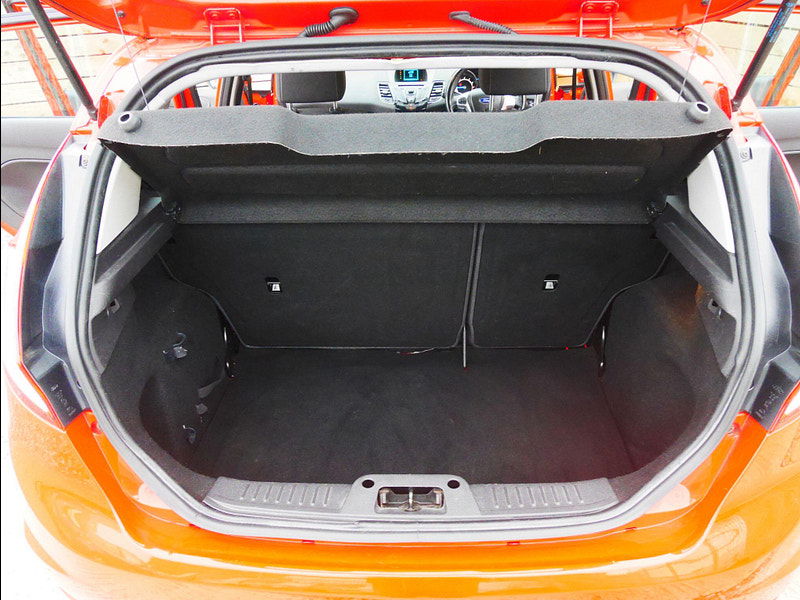 Ford Fiesta 1.0T EcoBoost Zetec Hatchback 5dr Petrol Manual Euro 5 (s/s) (100 ps) 5dr Manual 2025