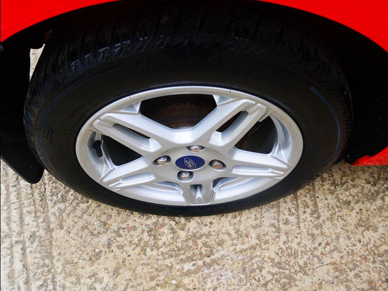 Ford Fiesta 1.0T EcoBoost Zetec Hatchback 5dr Petrol Manual Euro 5 (s/s) (100 ps) 5dr Manual 2025