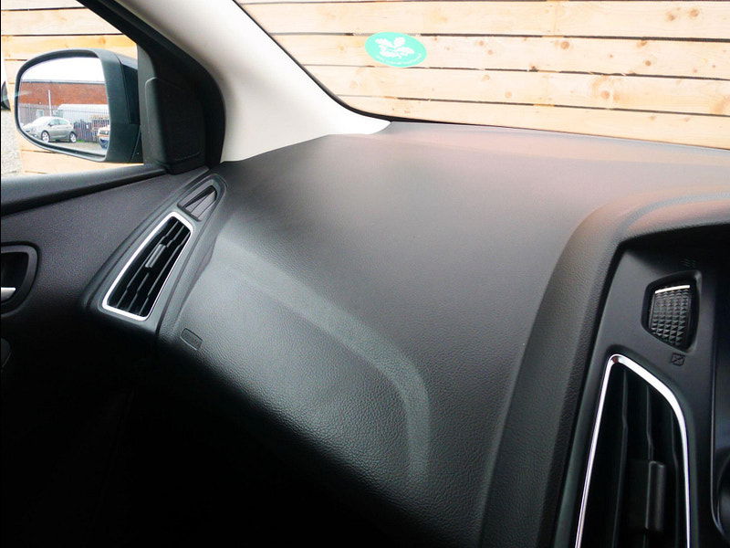 Ford Focus 1.0T EcoBoost Titanium Hatchback 5dr Petrol Manual Euro 6 (s/s) (125 ps) 5dr Manual 2025