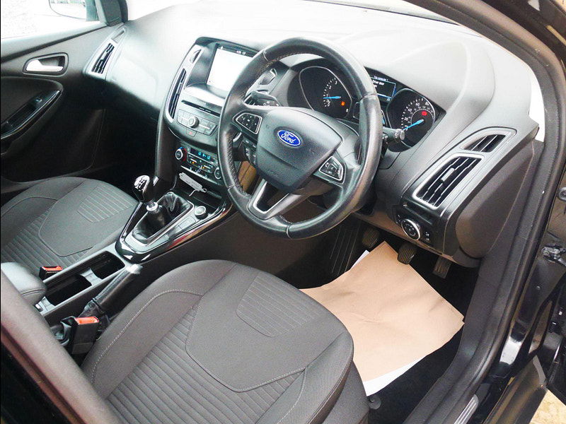 Ford Focus 1.0T EcoBoost Titanium Hatchback 5dr Petrol Manual Euro 6 (s/s) (125 ps) 5dr Manual 2025