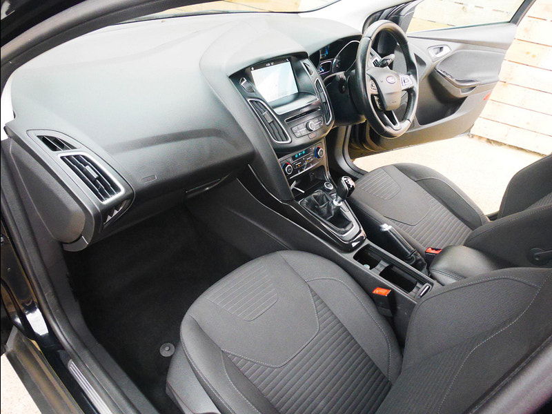 Ford Focus 1.0T EcoBoost Titanium Hatchback 5dr Petrol Manual Euro 6 (s/s) (125 ps) 5dr Manual 2025